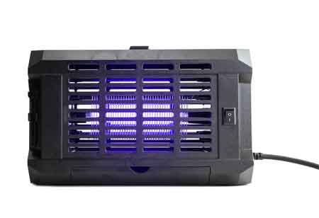 How does a bug zapper work